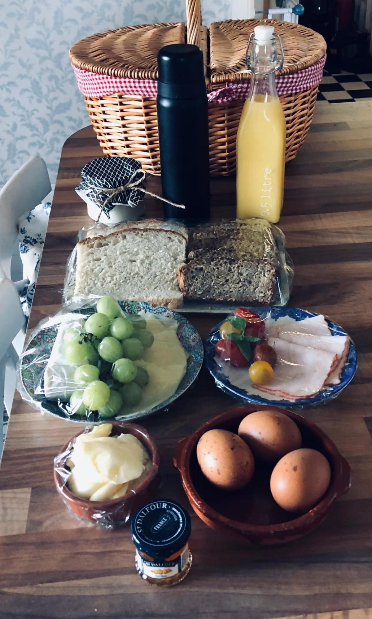 Egen Stuga Och Vedeldad Bastu Linghed Exteriör bild